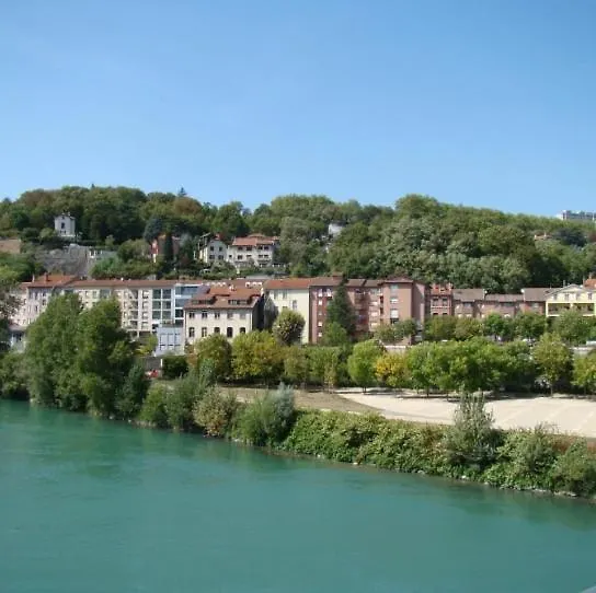 Rooftop D'Exception, Vue Rhone, 6 Personnes, Caluire 0*, カリュイール・エ・キュイール フランス